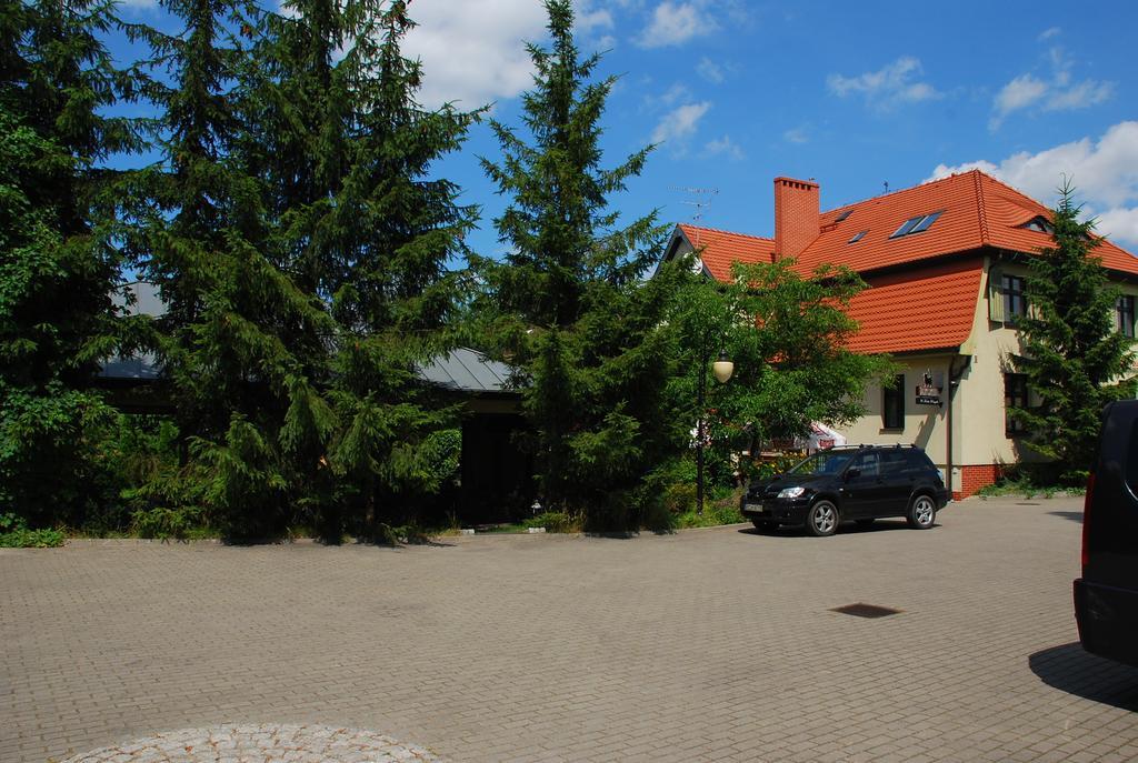 Pensjonat U Kota Wasyla Chodzież Exteriör bild
